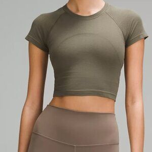 LULULEMON ARMY GREEN ATHLETIC CROP TOP SZ 6